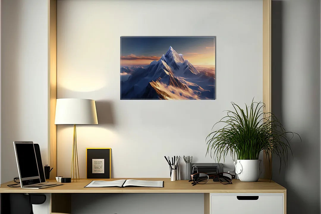 Kurkborden op canvas met besneeuwde bergtop in avondlicht – formaat 140 × 100 cm