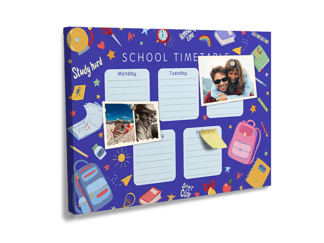 Kurkborden op canvas met paars schoolrooster met ruimte-elementen – formaat 60 × 40 cm