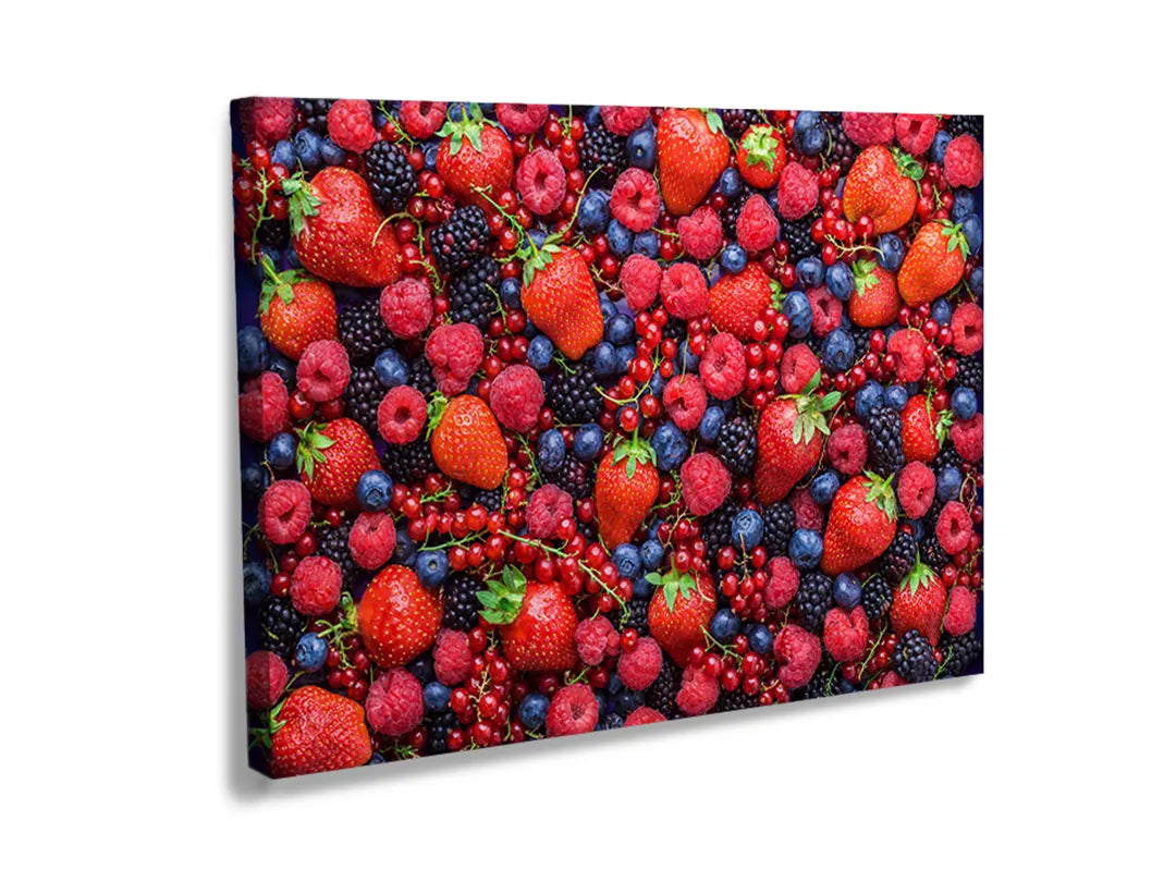 Kurkborden op canvas met mix van rood fruit en bessen – formaat 120 × 80 cm