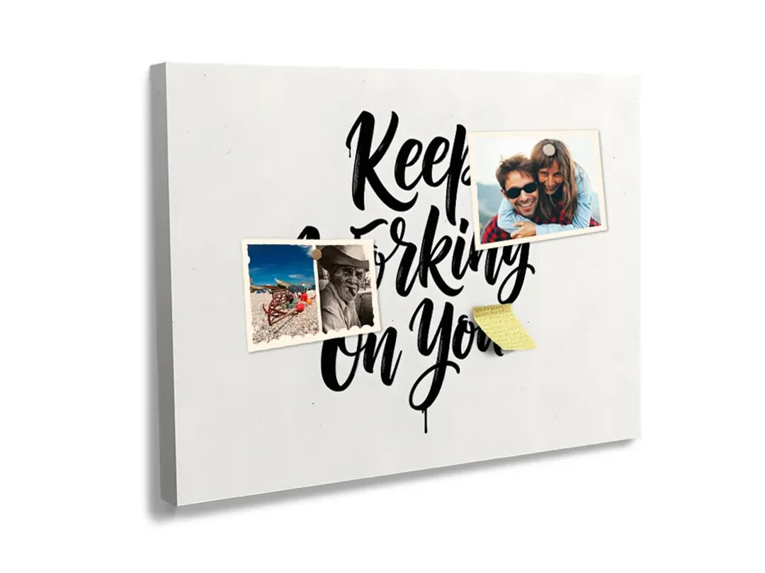 Kurkborden op canvas met keep working on you quote – formaat 60 × 40 cm