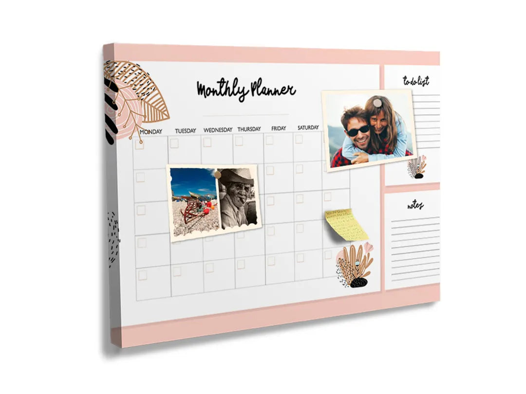Kurkborden op canvas met roze maandplanner met notitievakken – formaat 60 × 40 cm