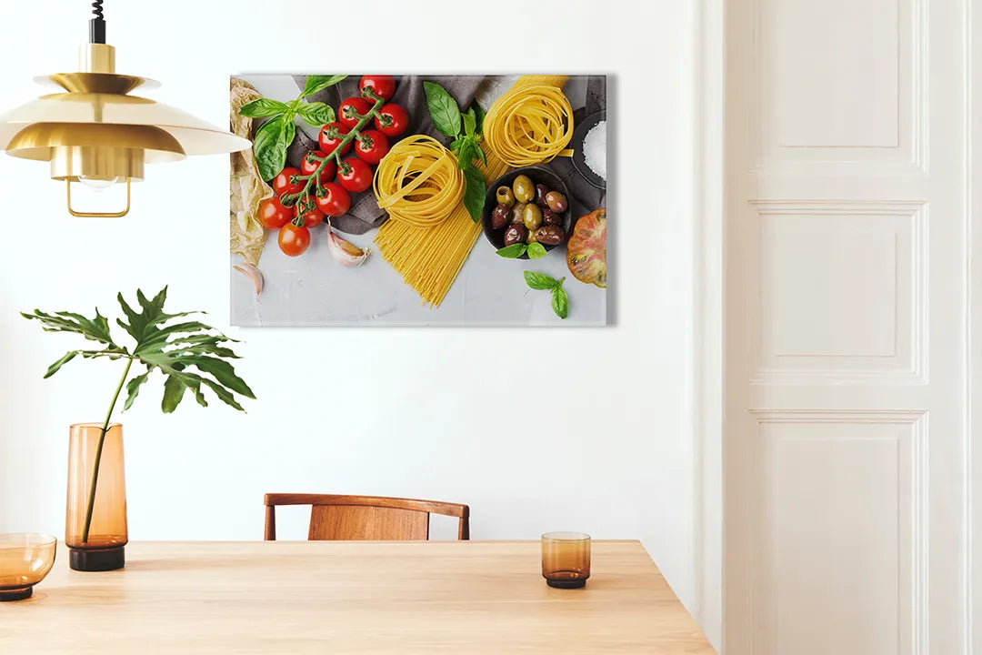 Kurkborden op canvas met italiaanse pasta met tomaten en kruiden – formaat 100 × 70 cm