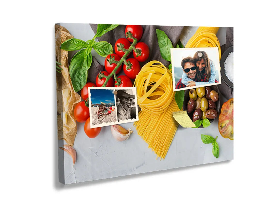 Kurkborden op canvas met italiaanse pasta met tomaten en kruiden – formaat 60 × 40 cm