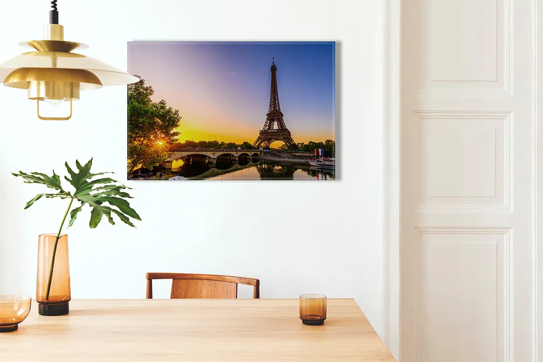 Kurkborden op canvas met eiffeltoren bij zonsondergang – formaat 100 × 70 cm
