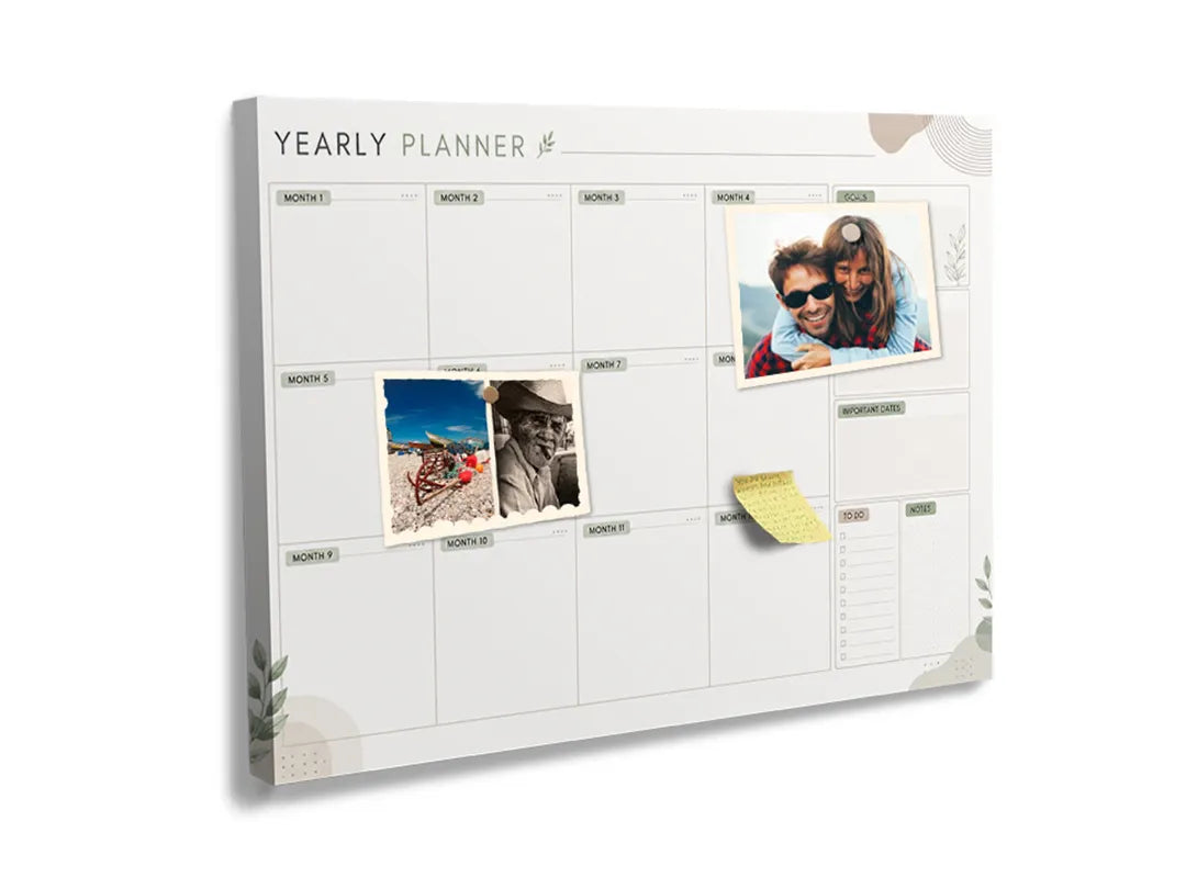 Kurkborden op canvas met jaarplanner in zacht groen – formaat 60 × 40 cm