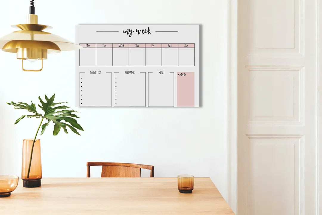 Kurkborden op canvas met roze weekplanner met notitievakken – formaat 100 × 70 cm