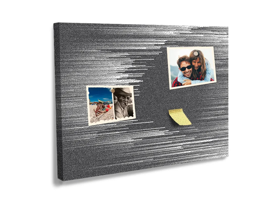 Kurkborden op canvas met zwart-wit gestreept abstract patroon – formaat 60 × 40 cm