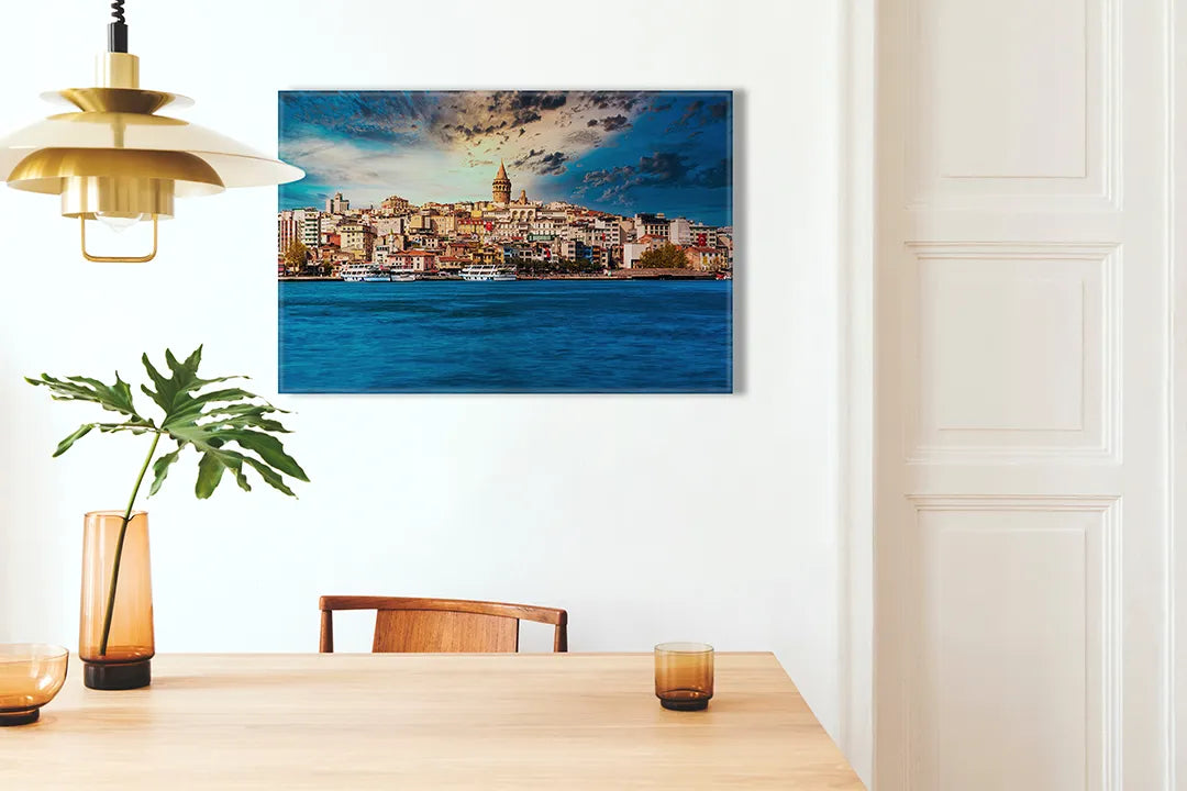 Kurkborden op canvas met panorama van een kuststad – formaat 100 × 70 cm