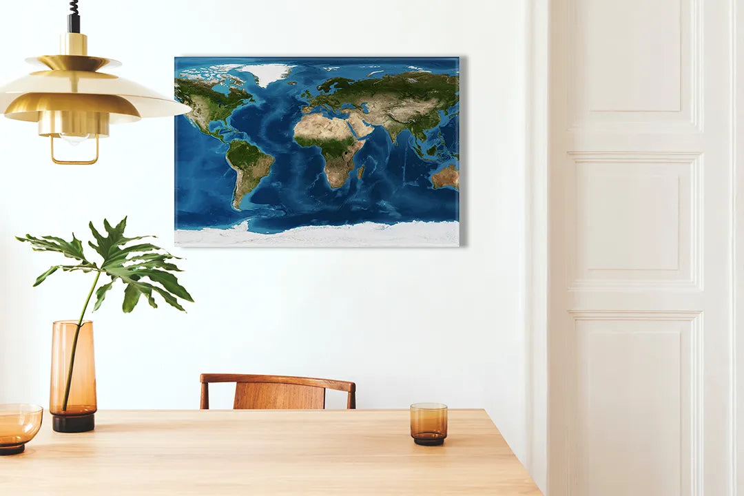 Kurkborden op canvas met natuurgetrouwe wereldkaart – formaat 100 × 70 cm