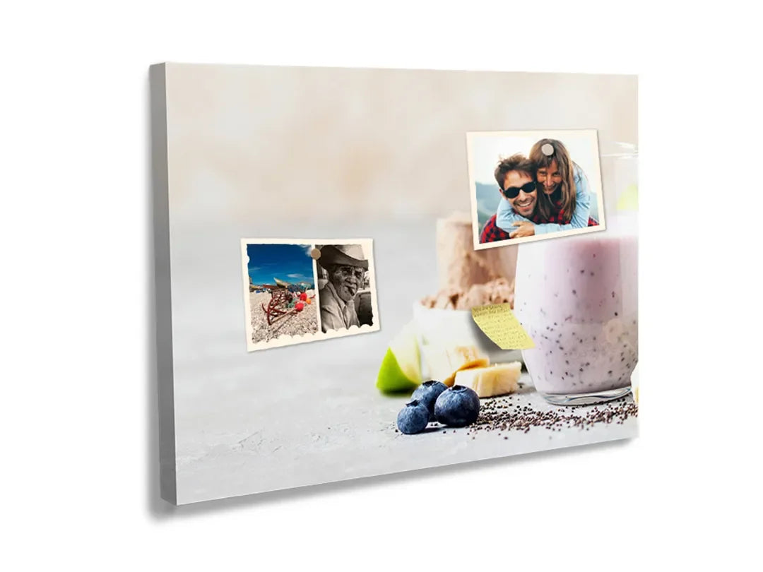 Kurkborden op canvas met gezonde smoothie met bessen – formaat 60 × 40 cm