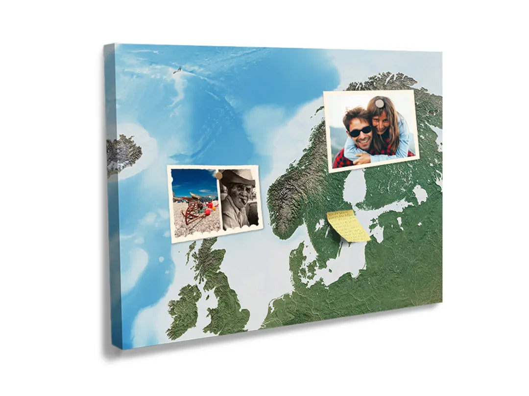 Kurkborden op canvas met satellietkaart van noord-europa – formaat 60 × 40 cm