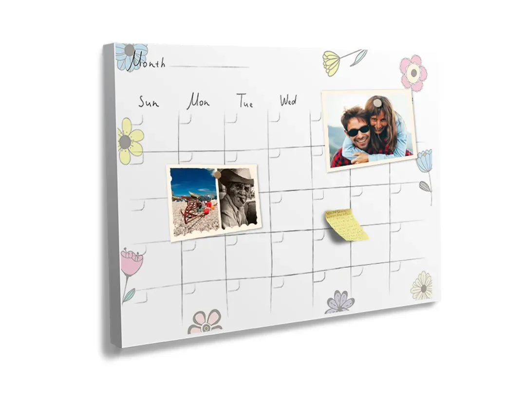 Kurkborden op canvas met minimalistische maandkalender met bloemen – formaat 60 × 40 cm