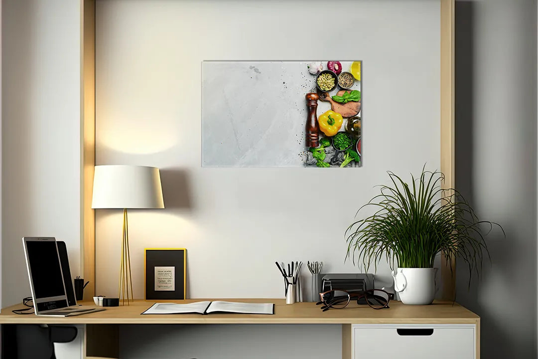 Kurkborden op canvas met kookingrediënten langs marmeren rand – formaat 140 × 100 cm