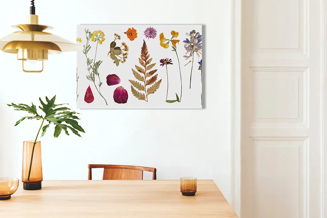 Kurkborden op canvas met botanische bladeren en bloemenillustratie – formaat 100 × 70 cm