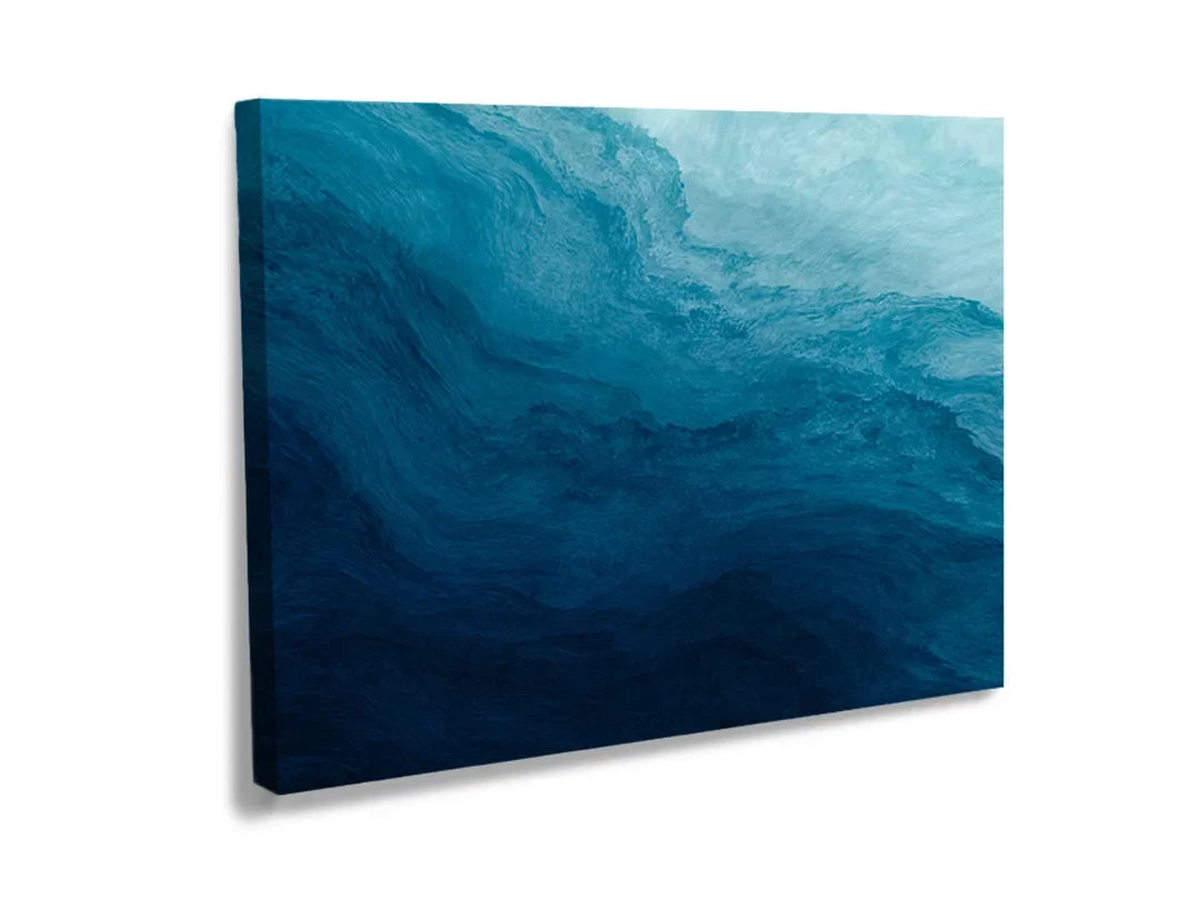 Kurkborden op canvas met diepblauwe abstracte oceaangolven – formaat 120 × 80 cm