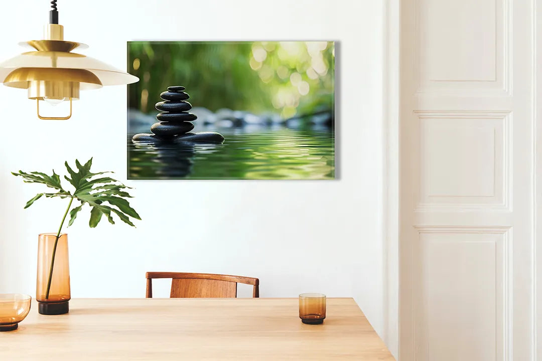 Kurkborden op canvas met zenstenen aan rustig water – formaat 100 × 70 cm