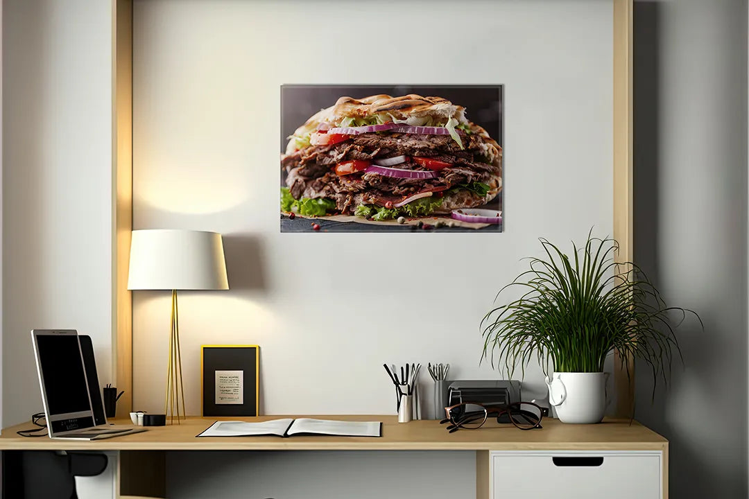 Kurkborden op canvas met rijk belegde hamburger – formaat 140 × 100 cm